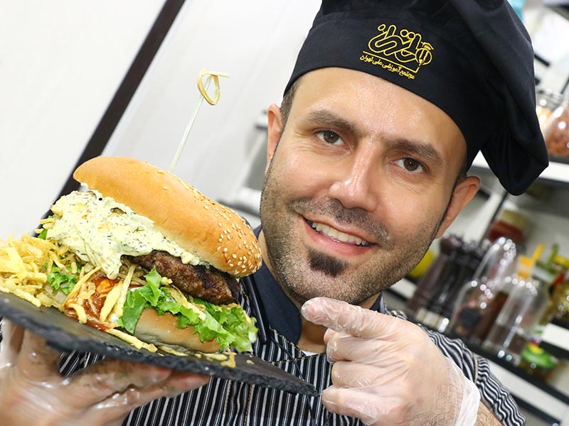  مراحل راه‌اندازی فست فودی