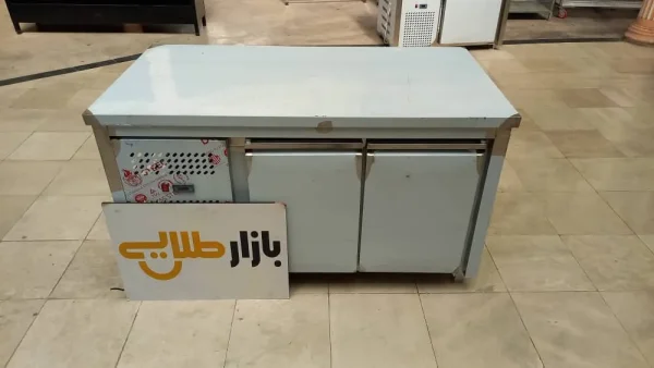 یخچال میز کار زیر فریزری استیل ۱۵۰ سانت دو درب با موتور امبراکو